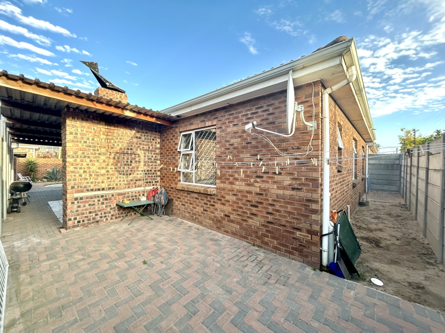 3 Bedroom Property for Sale in Jagtershof Western Cape